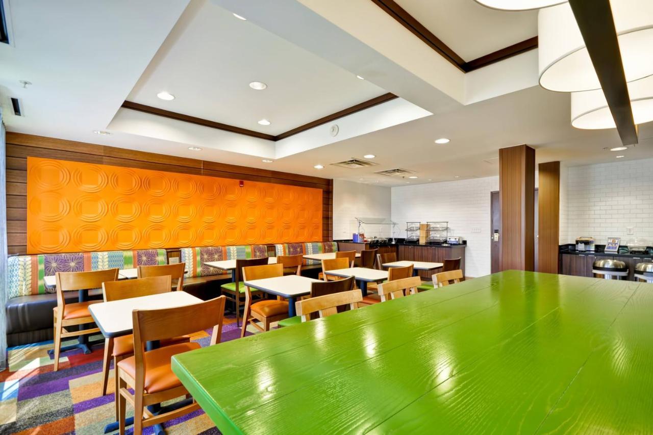 Fairfield Inn & Suites Dallas Medical/Market Center Eksteriør bilde