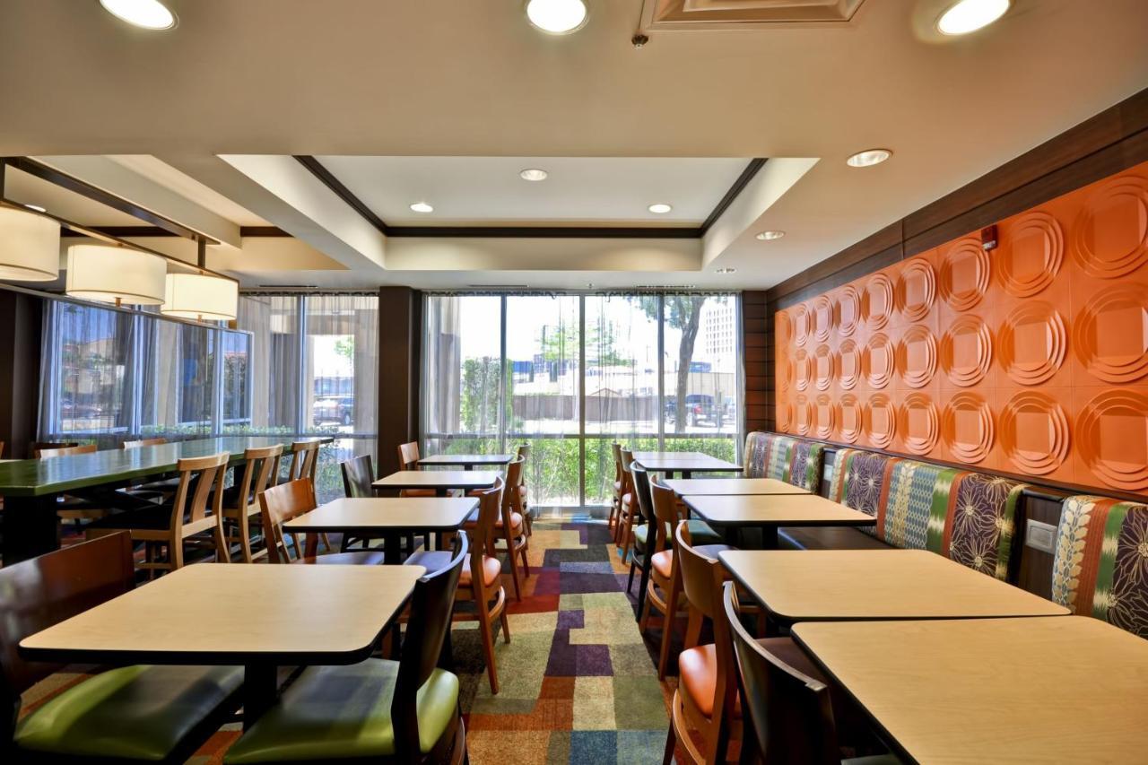 Fairfield Inn & Suites Dallas Medical/Market Center Eksteriør bilde
